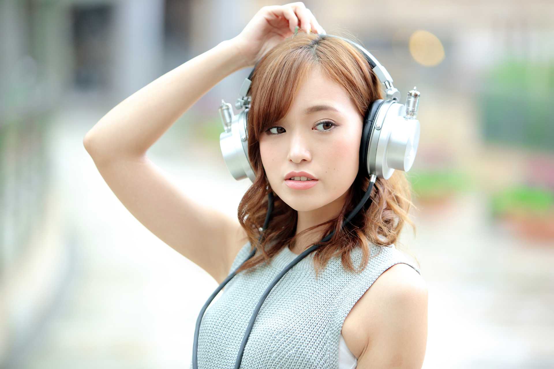 Vacuum Tube Headphone